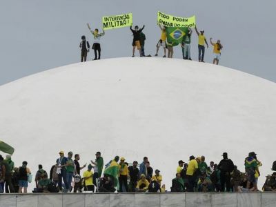 Захват административных зданий в столице Бразилии, 8.01.23. Фото: t.me/rtvimain